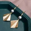 Kolczyki Dangle Sinya Gray Pearls Hoop Earring High Luster Fashion Design Biżuteria dla kobiet prezentowy rok