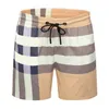 Shorts de banho xadrez Masculino Shorts de grife Verão Moda Streetwear Roupas de secagem rápida SwimWear Tábua de impressão Calças de praia 23