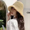 Szerokie brzegowe czapki słoneczne czapkę miękkie lato dla kobiet plażowy panama słoma kopuła splot kubełka femme sombreros