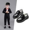 Lederschuhe für Jungen mit weichen Sohlen, schwarzer Anzug im britischen Stil, Performance-Schuhe für Jungen, Frühlings- und Herbstmodelle für Mittelschulkinder