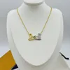 Klassisk high-end populär kvinnlig designer Brand Letter Pendant Necklace Chain Fashion Jewelry Party Wedding Valentine's Day Anniversary Presentlåda