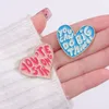 Broches Broches pour Femmes Amour Coeur Rose Coloy Lettre Hey Heureux Mode Broche Broches Clips pour Robe Chiffons Sacs Décor Émail Métal Bijoux Badge En Gros