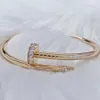 Fondi di vendita caldi Bracciale per unghie con carta per uomo e donna, gli interni alla moda non sbiadiscono, tendenza alla moda, stile antico, semplice ed elegante