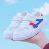 Garçons filles 2023 printemps automne nouvelle maille et Cool décontracté conseil filles chaussures enfants semelle souple sport petite chaussure blanche tendance