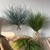 装飾的な花人工熱帯植物グリーンオニオングラスバンドルシミュレーションリーフプラスチックフラワーアレンジメントホームデコレーション