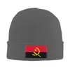 Berretti Angola Flag Skullies Berretti Berretti Cool Winter Warm Uomo Donna Cappello lavorato a maglia Unisex Adulto Angolan Pride Bonnet Cappelli