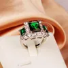 Anelli a grappolo Semplice classico Anello di fidanzamento con taglio a principessa per le donne Verde Rosso CZ Intarsio in pietra Moda Gioielli in argento 925 Regalo per feste di nozze