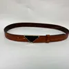 Fashion Classic Belt Women Mężczyzn Luksusowe litera trójkątna klamra klamra retro krowa skórzana designerka Pasek Formalny dżinsowy dżinsy szerokość 2,8 cm