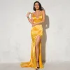 Sexy dos nu jaune robes de soirée sirène licou plongeant col en V fleur dentelle Appliques longue Train robes de bal sur mesure