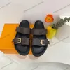 Yeni yolcu sandal lüks bom bom dia düz katır lady jacquard monogramlar slaytlar kadınlar düz katır platformu slingbacks kahverengi sandal ayakkabıları denim kayış platformları