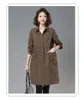 Trench Coats de Women 2023 Vestes d'automne printemps coréen le long brise-vent manteau de fines mobilières minces de manches de grande taille de grande taille