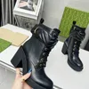 Dames Laarzen Ontwerper Hakken Enkellaars Echte schoenen Mode Winter Herfst Martin Cowboy Leer gewatteerd Veterschoenen Winterschoen Rubberen profielzool 08