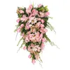Coroa de flores decorativas com guirlanda floral em formato de lágrima para festa de casamento em casa ao ar livre