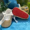 Babyschoenen Dollbling Sieraden Strass Feestelijk Babymeisje Bling Rode Onderkant Kinderen Vrij Casual Prewalker Zachte Zool Leuke Vorm Schoenen