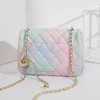 Sacs à main pour femmes, petit sac à bandoulière doré à la mode, rond, serrure en c, arc-en-ciel, polyvalent, été, un petit sac fourre-tout à boucle de parfum