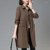 Trench Coats de Women 2023 Vestes d'automne printemps coréen le long brise-vent manteau de fines mobilières minces de manches de grande taille de grande taille