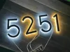 その他の家の装飾金属3D LEDハウスナンバーライト屋外の防水ホームドアプレートステンレス鋼の明るい文字サインアドレス番号230617