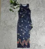 Повседневное платье дизайнера 2023 Горячие продажи летних модных рукавов Женское сексуальное платье с бедностью J2861
