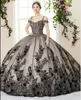 Champagner-schwarzes Prinzessin-Quinceanera-Kleid mit kalter Schulter, Perlen, Blumenmuster, Schnürkorsett, Abschlussball, 15. Quinceanera-Kleid