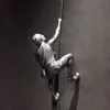 Dekoratif nesneler figürinler duvar sanatı asılı reçine tırmanma adam monte kolye sanayi tarzı demir tel dekorasyon heykel figürleri retro heykel hediye 230617
