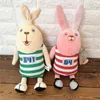 Animaux en peluche dessin animé Usavich prison lapin peluche mignon doux lapin en peluche poupée cadeau d'anniversaire pour enfants 230619