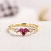Klusterringar önskat 14 000 guld inlagd röd korund hjärtformad ring kvinnlig liten färsk agete smycken kron diamant zirkon