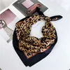 Sjaals Mode Luipaard Print Halsdoek Vrouwen Hijab Sjaal Voor Haar Kleine Sjaals Bandana Hoofd Sjaals Vrouwelijke 70 cm Leuke tas