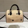 Luxuriöse Handtasche, Designer-Umhängetasche, Damen-Umhängetasche, Bast-Beuteltasche, Vintage-Stroh-Beuteltasche, bestickte, handgehöhlte Tragetasche, Unterarmtasche