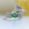 Cluster Rings smycken Sterling Silver Wheat Ear Hollow Ribbon 4 6 Emerald Ring Female Minority Design Light Luxury 3D Ins