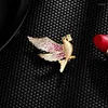 Broszki małe urocze ptaszka broszka dla kobiet mężczyzn mody garnituru Koszulka Biżuteria spersonalizowana projektowa gołębi Broche świąteczny prezent