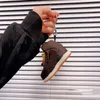 Marka Yaratıcı Sneaker Anahtar Zinciri Genişlemeli Versiyon Simülasyon Spor ayakkabılar kolye moda çanta süsleri araba iç çift hediyeler
