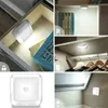 Lumière d'armoire de capteur de mouvement ABS à 6 LED, veilleuse de contrôle de la lumière, lumière de couloir carrée blanche alimentée par batterie pour la maison escalier chambre placard cuisine armoire