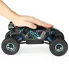 RC Car 1:16 Radio Control Stunt Car Potente Motor Off-Road Vehicle Drift RC Toy Com 5 Cool Light Modes Para Crianças/Adultos RC Car