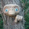 Decorazioni da giardino Alien ET Peeker Statue Yard Art Ornament Garden Recinzioni Decorazione per porte Cute Resin Craft Home Decor 230620