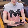 メンズTシャツファッションラペルスプレッチボタン印刷されたレターTシャツメンズ服2023夏の特大のカジュアルプルオーバー韓国ティー