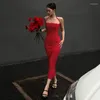 Sukienki swobodne kantar bez pleców Formalny okazja Kobiet Bodycon Celebrity Evening Party Elegancka bez ramiączek Czerwona Czarna 2023
