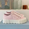 Lady Designer Casual Schoenen Driehoek Dikke Zool Dubbele Wiel Nylon Sneakers Vrouwen Wit Canvas Luxe Lage Lederen Schoenen HOFY