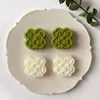 Stampi da forno 2 pezzi/set 50g Lucky Four-leaf Clover Mooncake Mold Mid-Autumn Festival Pastry Green Bean Cake Stampo a pressione manuale 3D