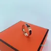 Designer Letter Ring Men's and Women's Par Rings Moderna modestilringar Party Valentine's Day Jewets Gifts