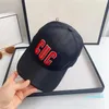 Toptan Yaz Spor Tasarımcı Top Kapakları Çift Moda Mektupları Nakış Tatil Seyahat İki Renk Casquette