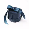 Bolsas de joyería Bolsas Bolsas Highgrade Dark Blue Wedding Ring Packaging Caja de regalo Veet Ronda Seda Colgante Almacenamiento para mujeres Cumpleaños Dhagc