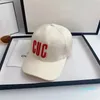 Venta al por mayor diseñador de deportes de verano gorras de béisbol pareja letras de moda bordado viaje de vacaciones dos colores casquette