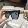 Gafas de sol de estilo de verano 4362 Mujeres Diseñador de marca Diseñador UV Protección UV Gafas Sol Lente transparente y lente de recubrimiento Sunwear