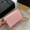 Çanta tasarımcısı çanta lüks crossbody çanta omuz çanta kadınlar çanta dikiş zincirleri tasarım moda büyük kapasiteli ziyafet cüzdanı boş zaman ünlüleri hediye stili güzel