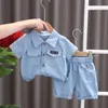 Ensembles de vêtements enfant en bas âge été bébé garçons vêtements costumes enfants denim revers manches courtes hauts shorts 2pcs ensemble infantile tenues décontractées enfant survêtement 230619