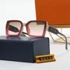 Rechteckige Sonnenbrille V Damen-Designer-Sonnenbrille Herrenbrille Metallblumen schmücken die Spiegelbeine Sommer-Anti-UV-Sonnenbrille Modemarke Factory Outlet