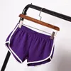 Kvinnors shorts Sport Kvinnor Summer 2023 Casual Wear Three-Qakarter Pants Fashion Yoga Beach Candy Color