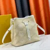 Top 10A Designer bag Womens MM size Bucket Bag Embroidery Shoulder bags Drawstring totes Crossbody Bag Handbags Tote bag Wallets 26cm With Original Box M22852 M23080