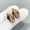 Küpe Stud Designer Collection Stud Stud Cüping Kadın Lady 925 Sterlling Gümüş Kakma Çek Zirkon Elmas Kaplama Altın Yeşil Gözler Yılan Yılan Yılan Snakelike Kulak Klip