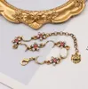 Diseñador de lujo G Carta Cadena Pulsera 18K Chapado en oro Vintage Tiger Head Crystal Pearl Rhinestone Pink Flower para mujeres Wedding Party Jewerlry Accesorios